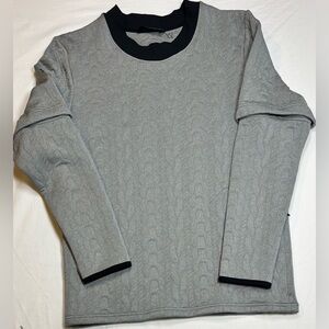 Dyne S men’s grey poly sweater, gentle texture, black accents